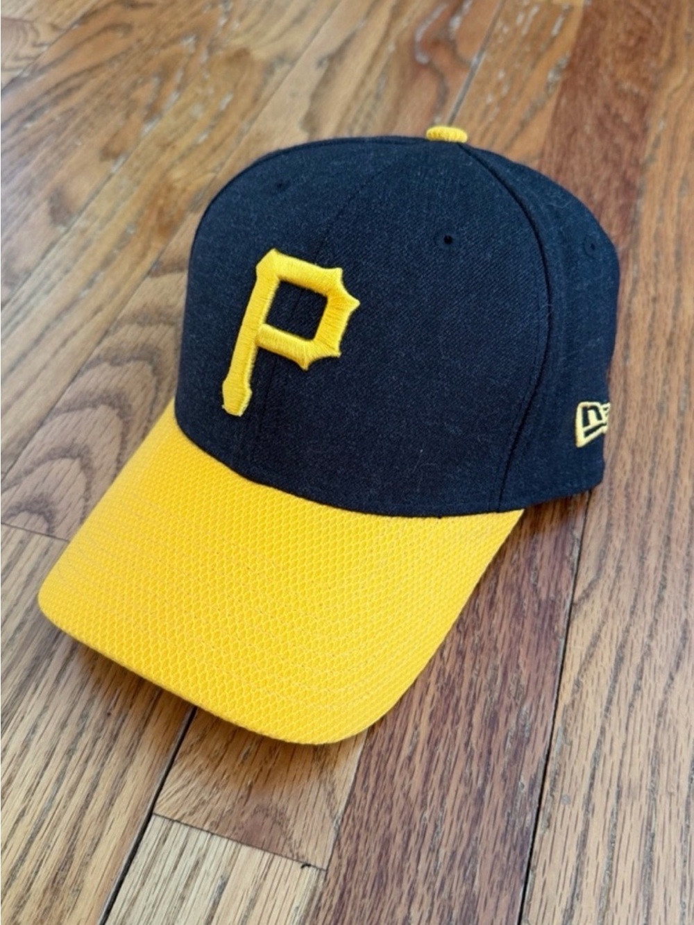 Pittsburgh Pirates New Era Flex Hat